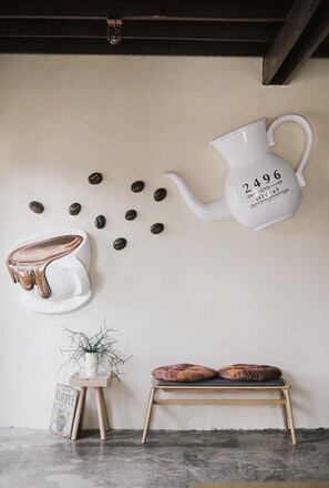 Interior detail - 2496 Oldtel Bed & Cafe (Chiang Rai)