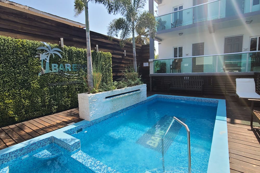 Barefoot Caye Caulker Hotel