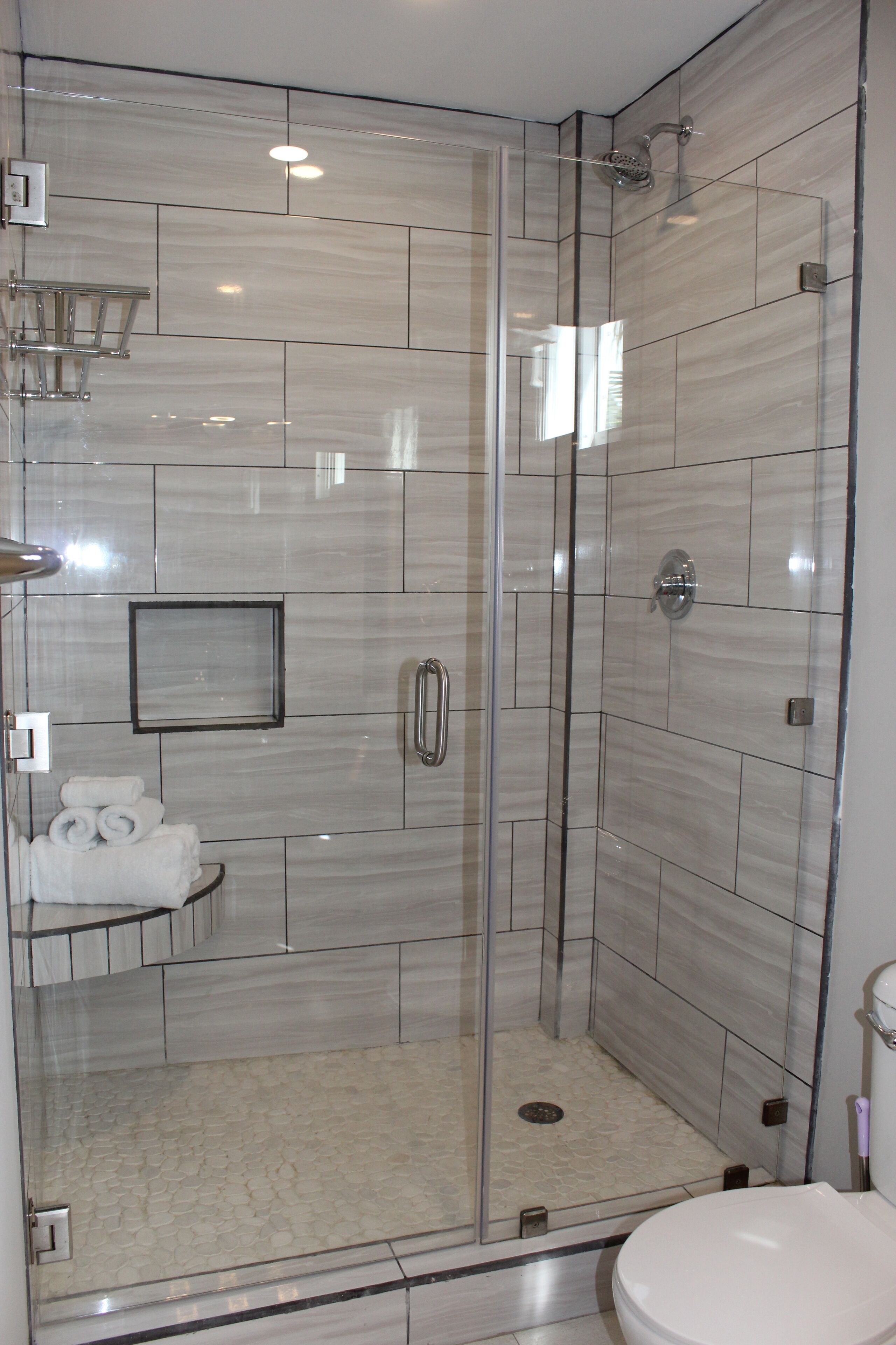 Room 114 - Sake Caye | Bathroom shower