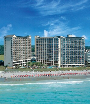 On the beach - Oceanfront Suite w/Amazing View + Official On-Site Rental Privileges (North Myrtle Beach)