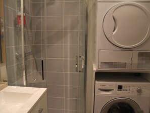 Hair dryer - Renovated 2-bedroom apartment, station center, WIFI (La Clusaz)
