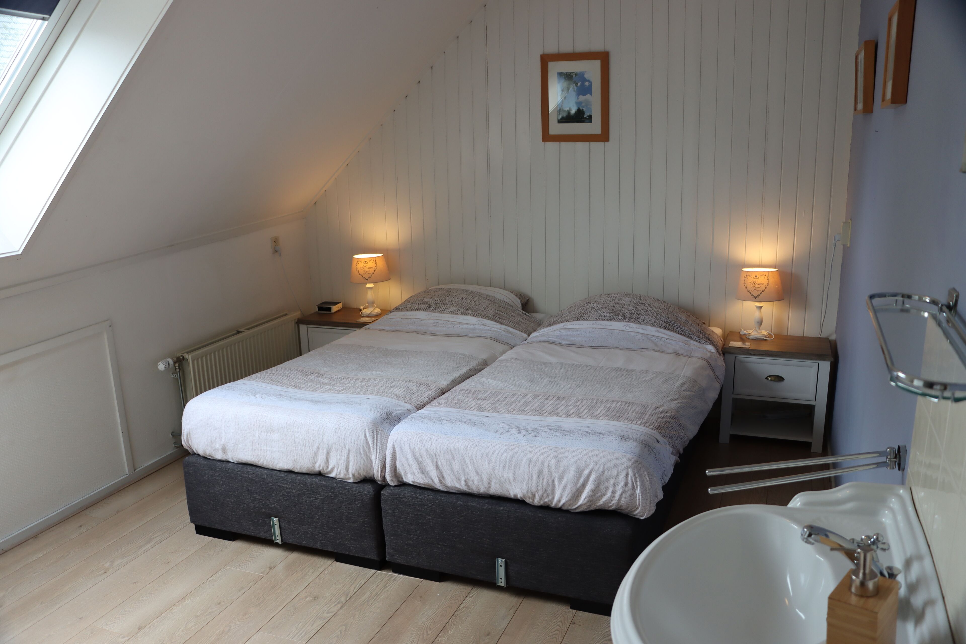 5 bedrooms, iron/ironing board, travel crib, free WiFi