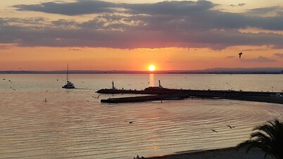 Apartment Le Goeland on the beach air conditioning+ internet+ secure parking