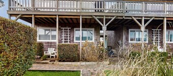 Oceanview & dog-friendly home with fenced yard - dig for clams