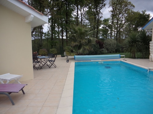 Gites Tarnos T2 with swimming pool