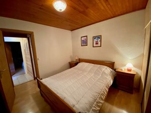 2 bedrooms, free WiFi - 3-room apartment with balcony, fireplace, and Wifi in La Clusaz (La Clusaz)