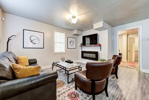 TV, offices - Indie Escape II-Stones throw to Plaza (Oklahoma City)