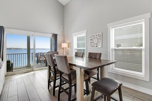 Dining - Bayfront Home with Private Pool, Balcony Views & Walkable Beach Access (Bradenton Beach)