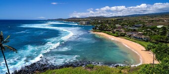 Hale Kai - Best Value Beachfront Home Steps from Beach