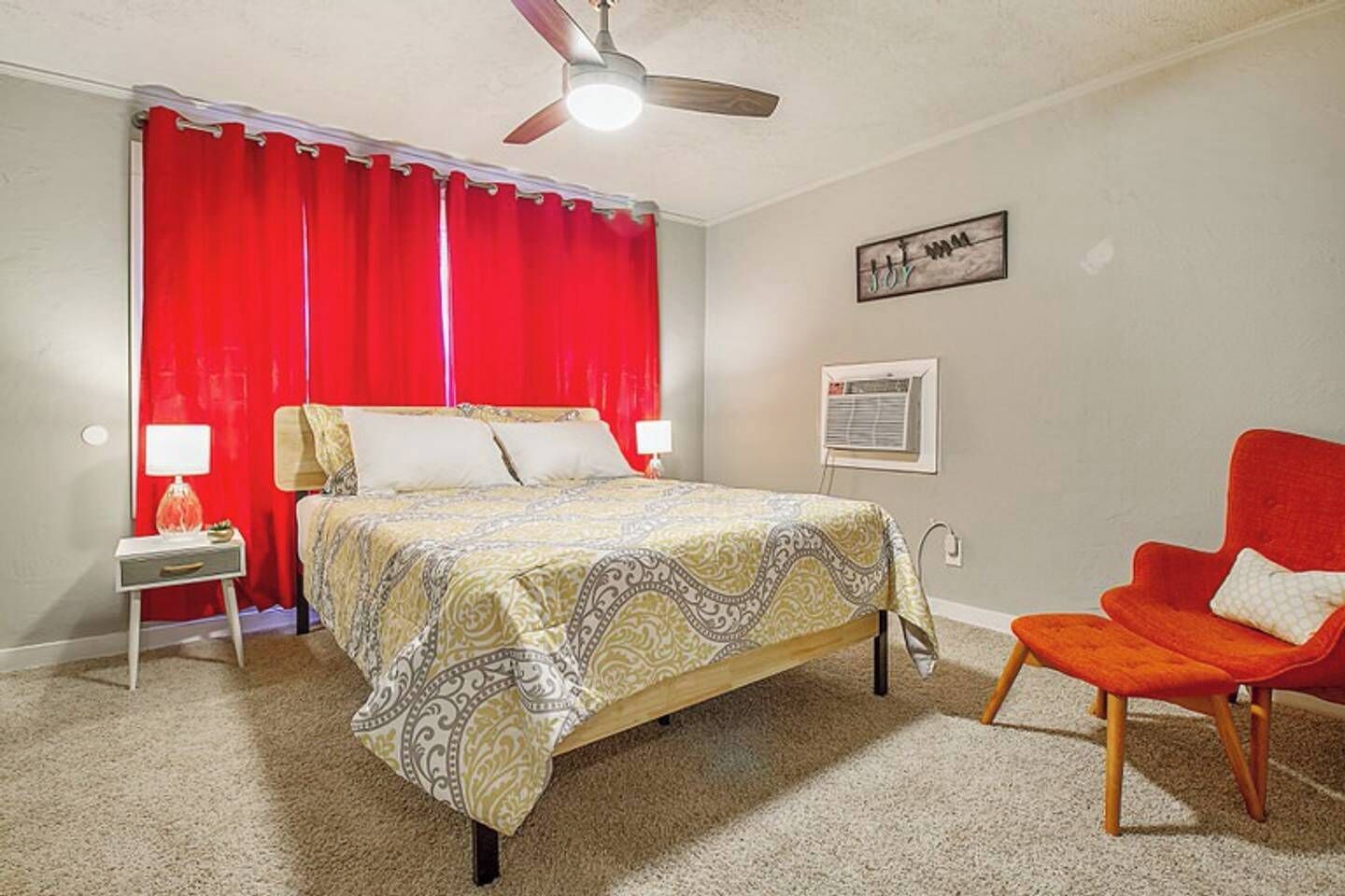 1 chambre, bureau, fer et planche à repasser, Wi-Fi