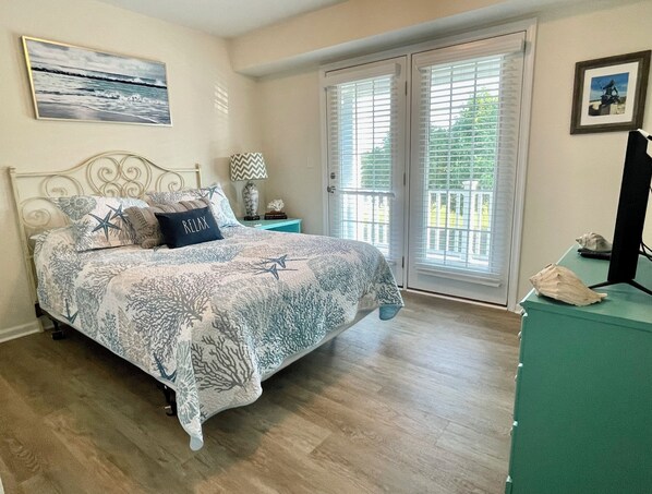 3 bedrooms, desk, iron/ironing board, free WiFi