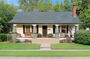 Exterior - The Historic Chestnut House  (Olathe)