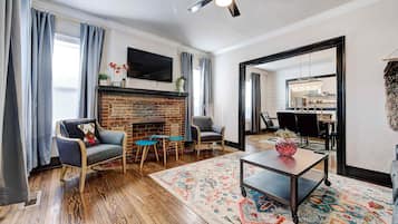 Téléviseur, bureau