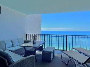 Property grounds - ‘BEACH HAPPY’ Condo!  Spectacular Balcony,  Pool,  Beach Service…BE OUR GUEST (Panama City Beach)