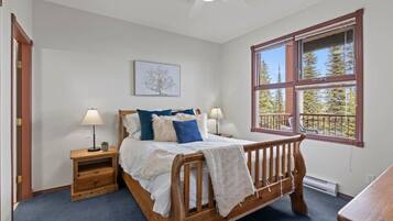 2 bedrooms, desk, iron/ironing board, travel crib