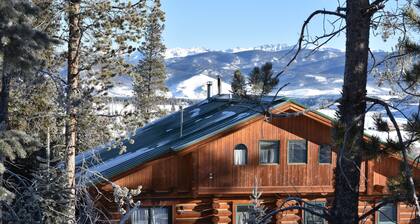 Rustic Luxury, Unobstructed Views of the Continental Divide, Isolated but close