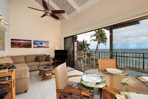 Een smart-tv, een dvd-speler en een printer