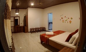 2 slaapkamers, een strijkplank/strijkijzer, wifi, beddengoed