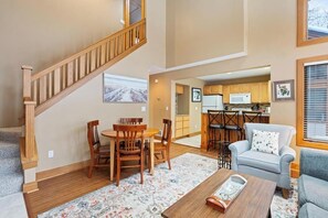 Interior - Ski Lodge at Boyne Mountain! Sleeps 18, perfect for families/large groups (Boyne Falls)