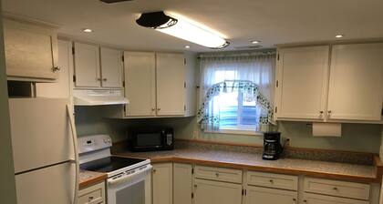 Cool Cal n Calm - Una casa de sótano recientemente renovada