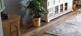 "The Brown House" ... Parfait pour toutes choses Laramie et au-delà