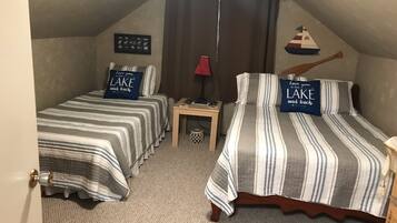 4 bedrooms, iron/ironing board, free WiFi, bed sheets