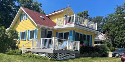 The Great Escape Sleeps 10 Comfortably (6 beds)  & Awesome Lake Views! 