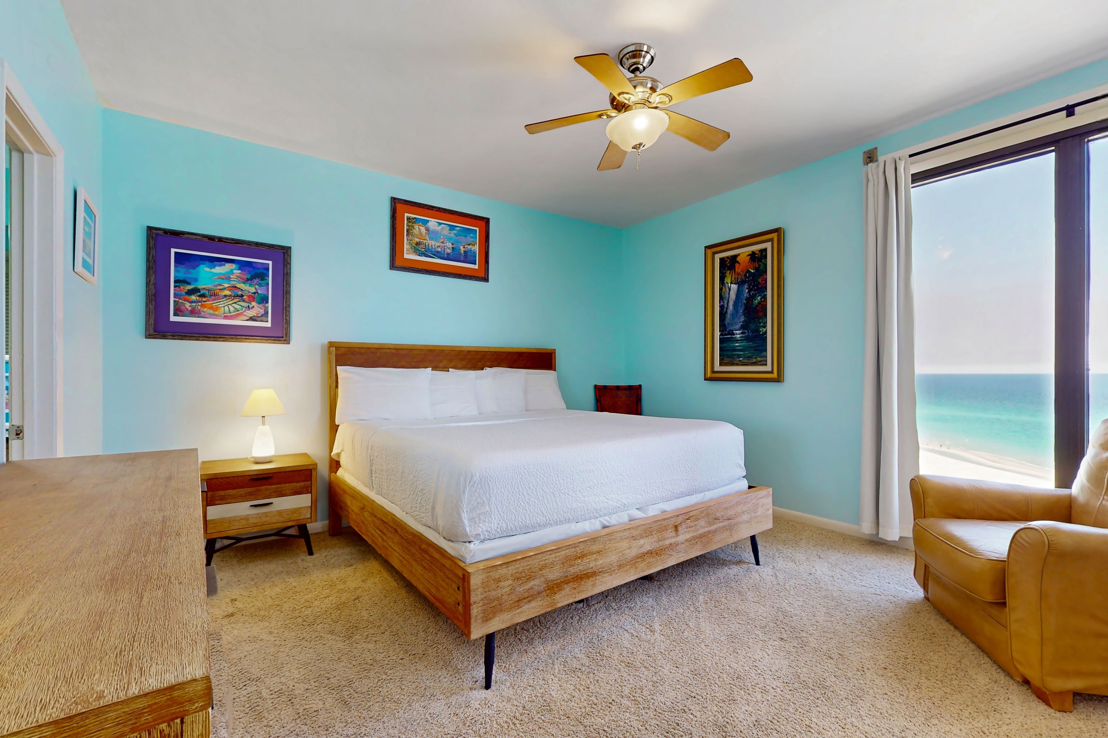 2 bedrooms, iron/ironing board, internet, bed sheets