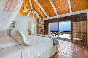 2 slaapkamers, een strijkplank/strijkijzer, wifi, beddengoed