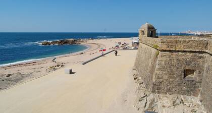 Apartment on the beach, perfect for surfing, hiking and incredible sunsets!