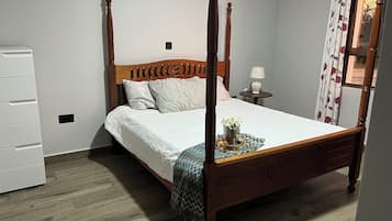 9 habitaciones, escritorio, tabla de planchar con plancha y wifi gratis