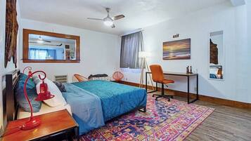 1 bedroom, desk, iron/ironing board, WiFi