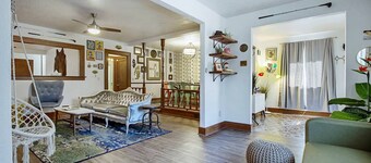 Ekscentrisk Escape-hop, spring over, hoppe til Plaza District