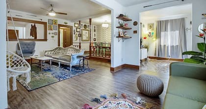 Epäkesko Escape-hop, ohita, hypätä Plaza Districtiin