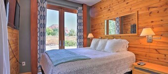 Charming Main Street Cottage: Your Historic Gateway to Zion National Park!