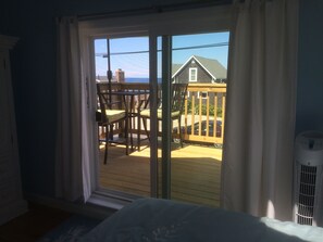 4 bedrooms, WiFi, bed sheets