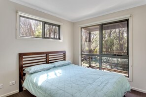 7 室のベッドルーム、アイロン / アイロン台、インターネット、ベッドシーツ