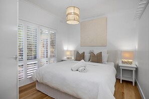 2 bedrooms, Internet, bed sheets