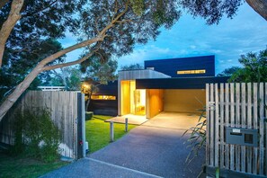 Exterior - C-Escape @Blairgowrie - A magnificent, architecturally designed 4 bedroom house with pool (Blairgowrie)