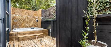 Baignoire à remous intérieure