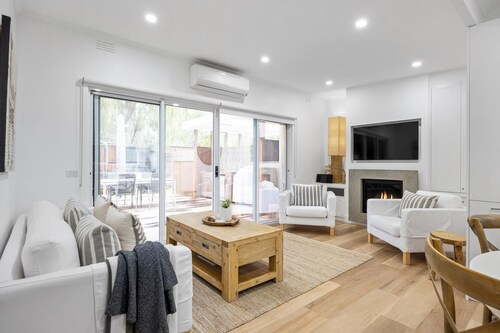 Capella Villa No. 4 - Gorgeous Seaside 2 bedroom Villa