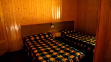 Bungalow, 1 Bedroom | In-room safe, free cribs/infant beds, bed sheets, wheelchair access