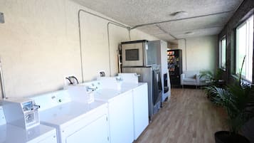 غسيل الملابس