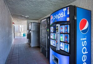 Vending machine - Studio 6 Barstow, CA (Barstow)