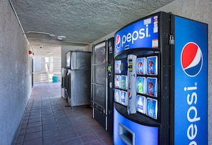 Vending machine - Studio 6 Barstow, CA (Barstow)