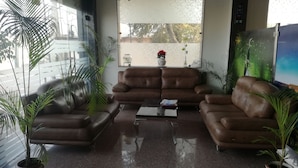 Lobby - Hotel Dhanraj Palace (Bharatpur)