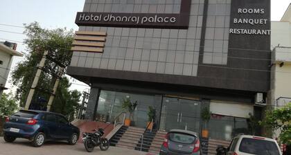 Hotel Dhanraj Palace