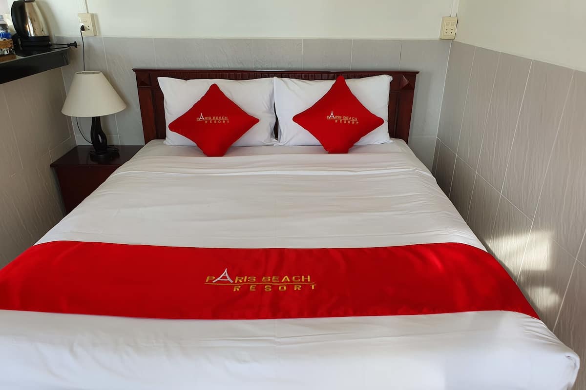 Standard-Doppelzimmer, 1 Queen-Bett, Meerblick | Minibar, Schreibtisch, Verdunkelungsvorhänge, schallisolierte Zimmer