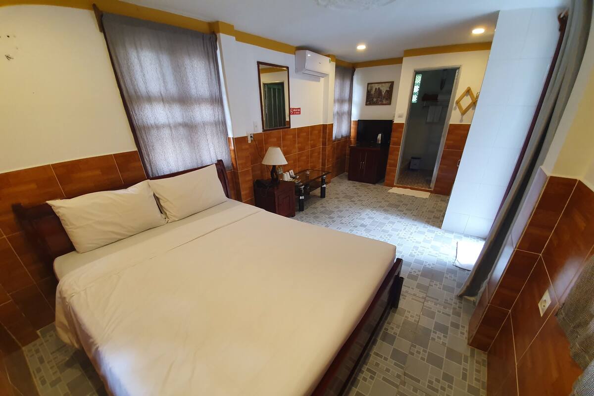 Standardzimmer, 1 Queen-Bett (Paris Beach) | Minibar, Schreibtisch, Verdunkelungsvorhänge, schallisolierte Zimmer