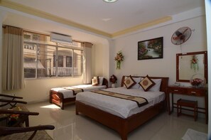 Family Room - RedDoorz Plus @ Pham Ngu Lao 2 (Ho Chi Minh City)